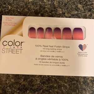 Color street - “til the glitter end”